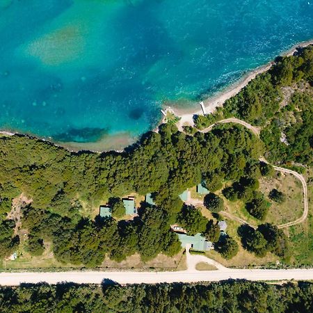 Cabanas Rapidos Del Rio Baker Puerto Bertrand Bagian luar foto